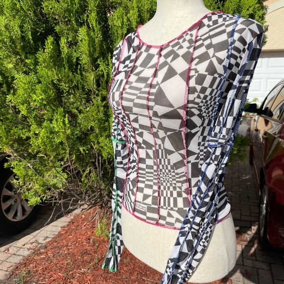 OMighty Mesh Long Sleeve Psychedelic Print Top Size Small - Picture 4 of 10